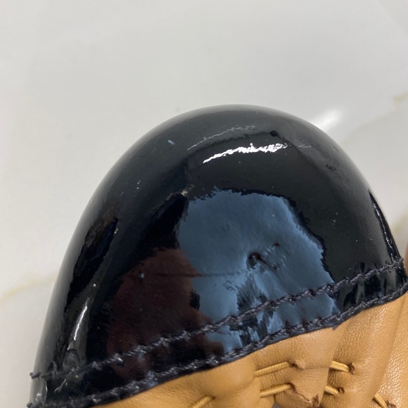 TORY BURCH ABBEY LEATHER/PATTEN SIZE 6 FLATS - Picture 7 of 10